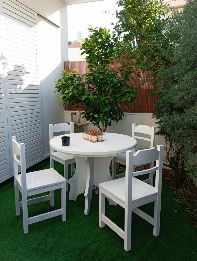 Το Διαμερισμα Τησ Μαιρησ Or Mary'S Apartment Paradeísion Eksteriør billede